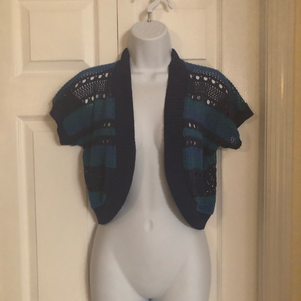 August silk shrug, size M